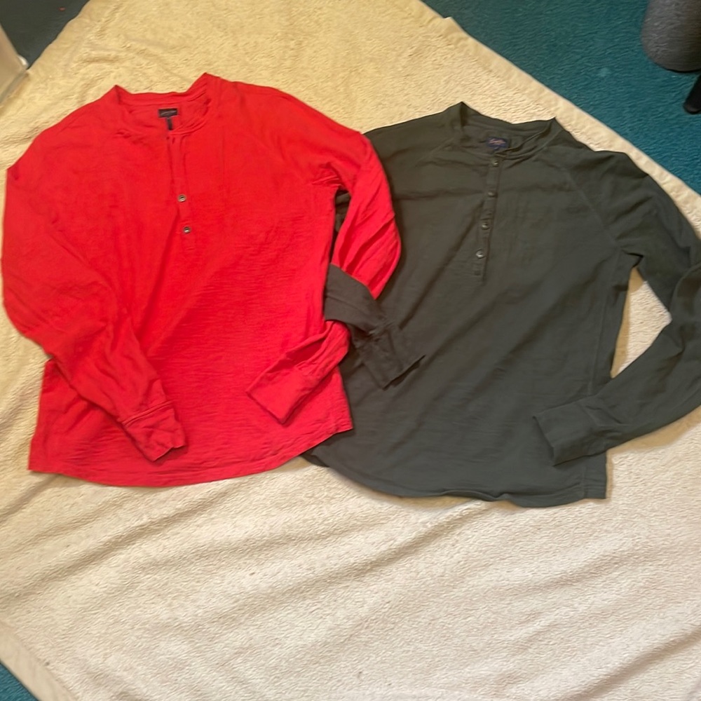Lot of Two Good Man Brand Deep V Neck Button Henley Size Medium!